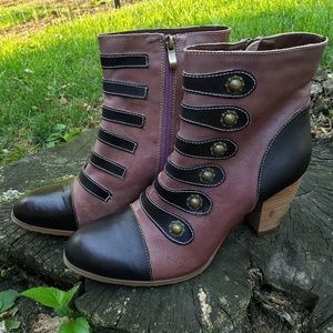 L'artiste Love CH Purple Black Ankle Boot